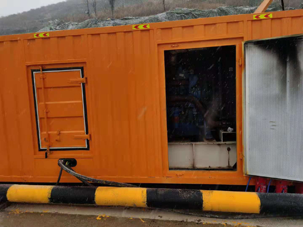 市南发电车出租-应急柴油发电机组选什么样的比较好？