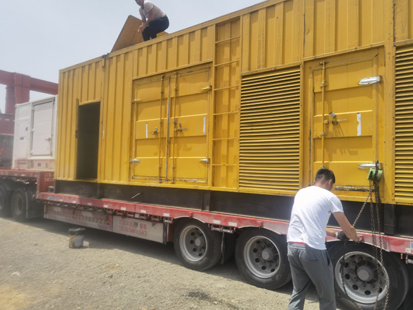 市南发电机出租100KW发电机需要什么规格的电缆线？