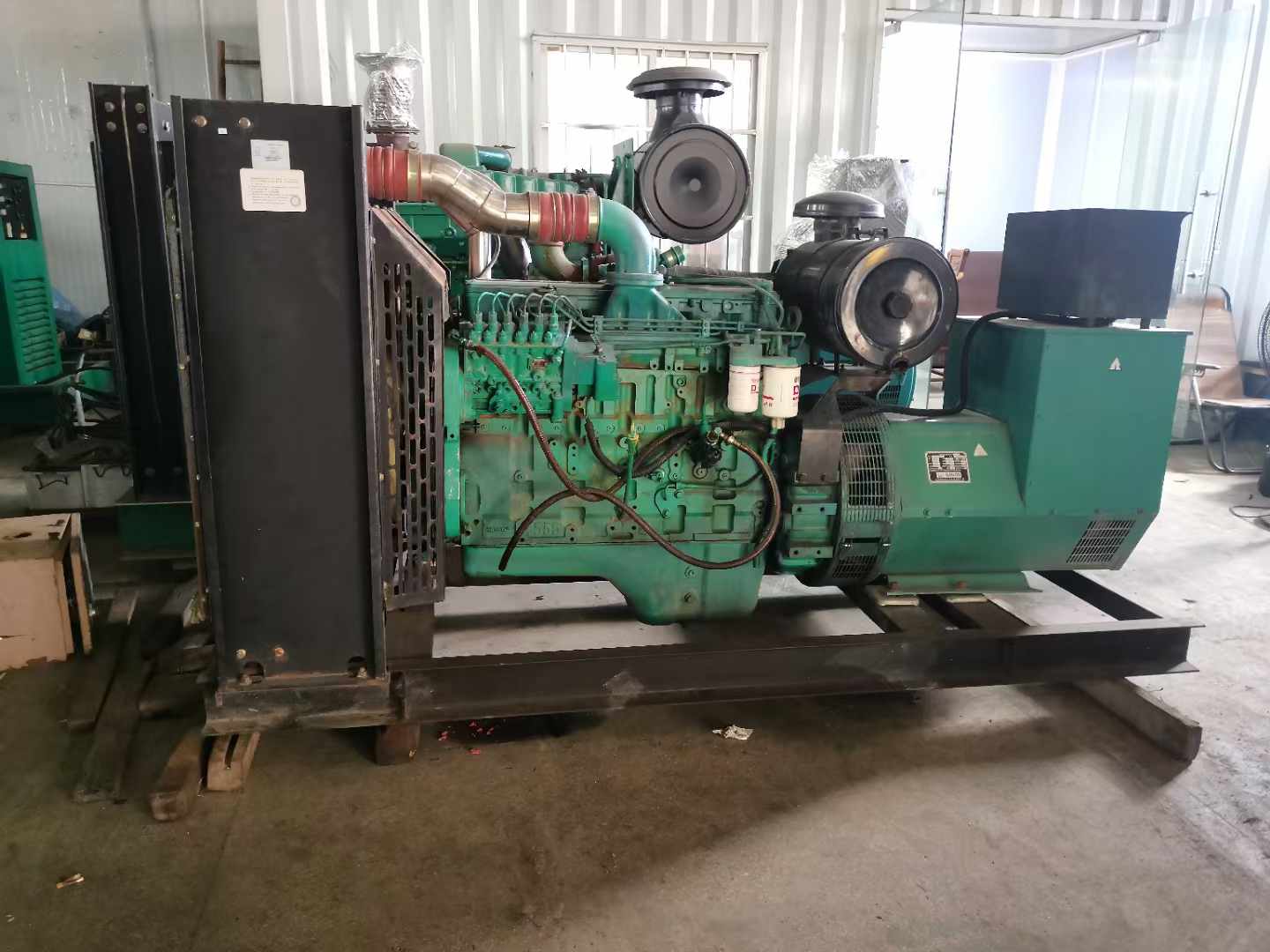 市南发电机租赁如何确定电缆的承载电流是否在安全范围内？