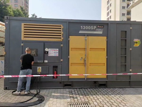 市南如何根据实际需求选择合适电压和功率的柴油发电机组？