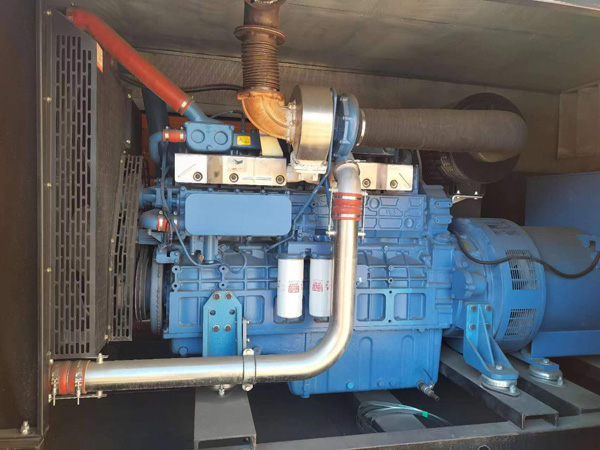 市南柴油发电机组一般有几种电压输出？