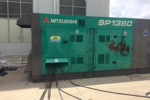 市南为什么有些柴油发电机组的输出电压可以调节？