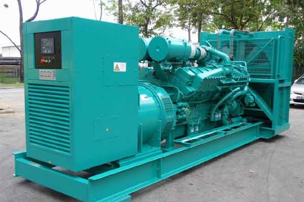 市南柴油发电机组电压不稳定怎样维修？